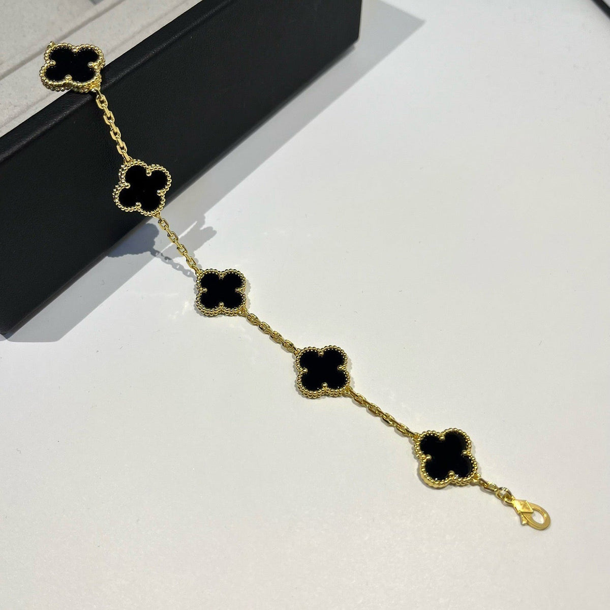 [Dawnora Jewelry] CLOVER 5 MOTIF ONYXS BRACELET COLLECTION