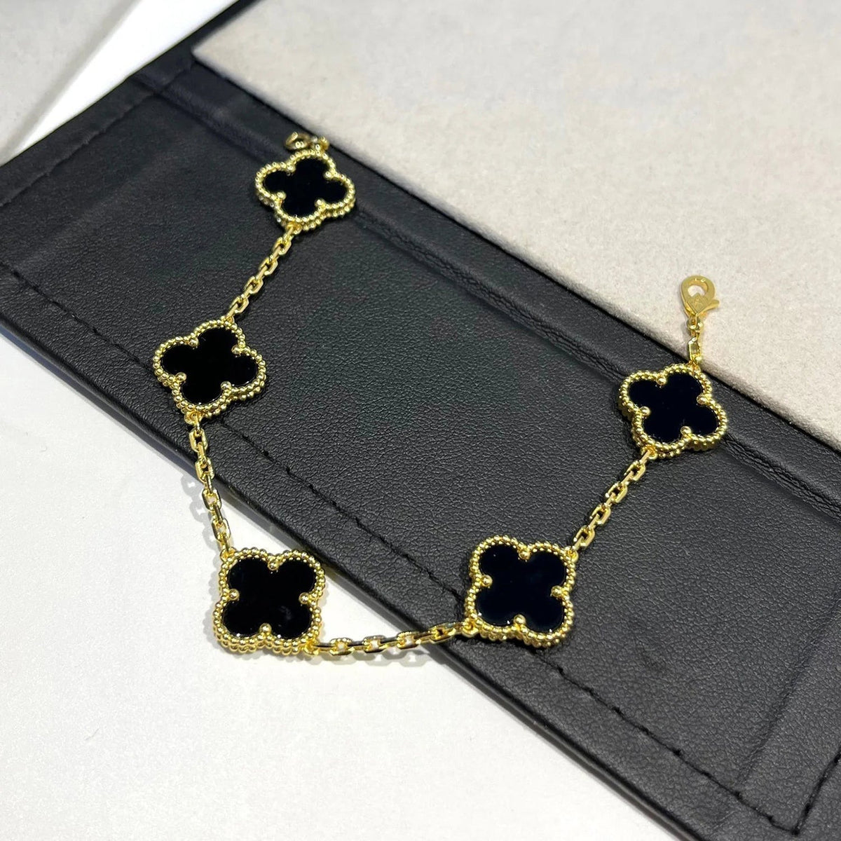 [Dawnora Jewelry] CLOVER 5 MOTIF ONYXS BRACELET COLLECTION