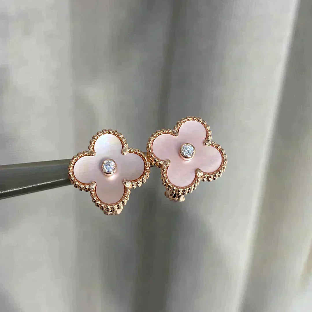 [Dawnora Jewelry]CLOVER MEDIUM 1 MOTIFS  PINK MOP DIAMOND EARRINGS
