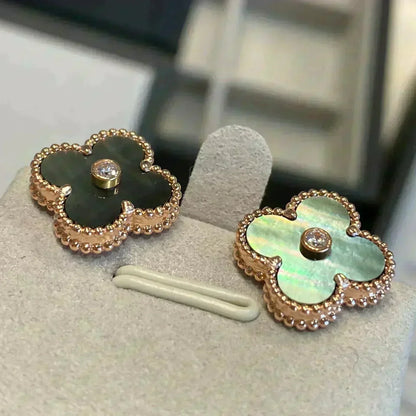 [Dawnora Jewelry]CLOVER MEDIUM 1 MOTIFS GRAY MOP  DIAMOND EARRINGS