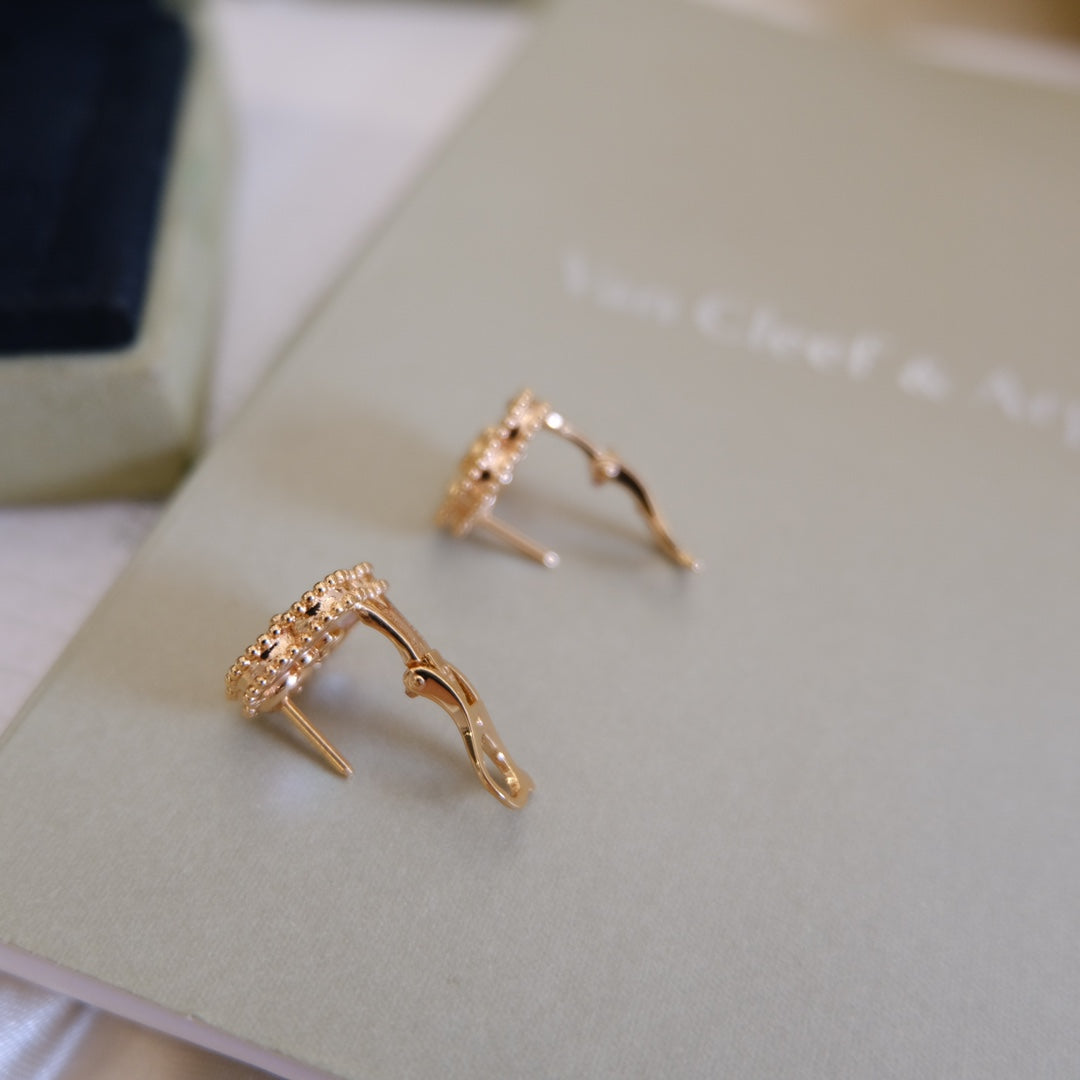 [Dawnora Jewelry]LUCKY PINK GOLD WHITE MOP EARRINGS