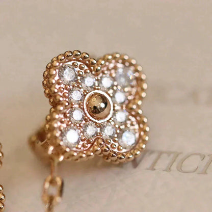 [Dawnora Jewelry]CLOVER MEDIUM 1 MOTIFS FUll DIAMOND EARRINGS
