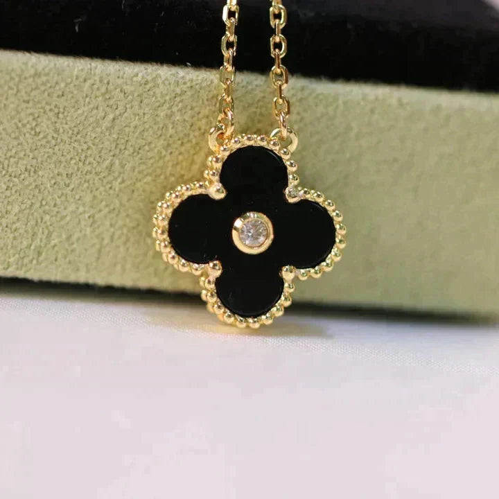 [Dawnora Jewelry]CLOVER 15MM DIAMOND ONYX NECKLACE
