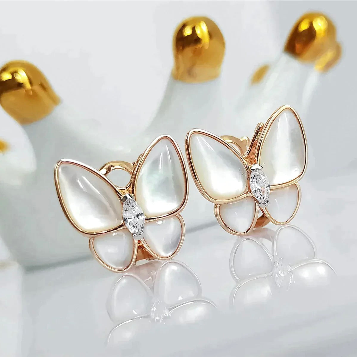[Dawnora Jewelry]BUTTERFLY MOP DIAMOND EARRINGS