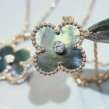 [Dawnora Jewelry]CLOVER 15MM DIAMOND AND MOTHER-OF-GREY NECKLACE