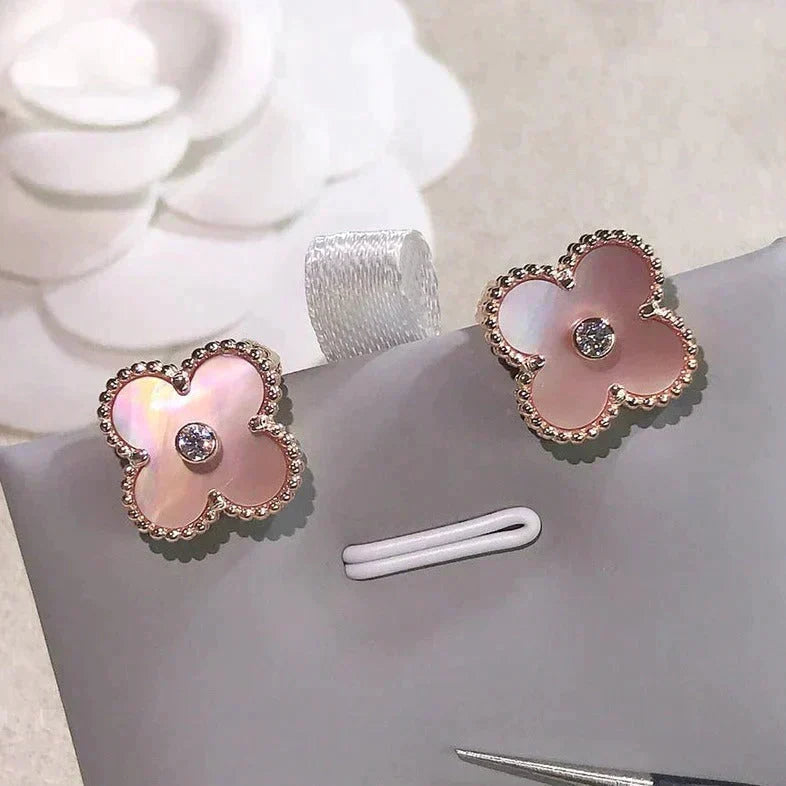 [Dawnora Jewelry]CLOVER MEDIUM 1 MOTIFS  PINK MOP DIAMOND EARRINGS