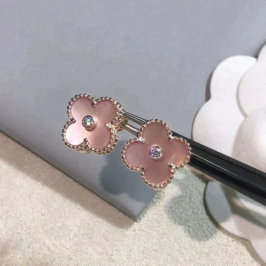 [Dawnora Jewelry]CLOVER MEDIUM 1 MOTIFS  PINK MOP DIAMOND EARRINGS