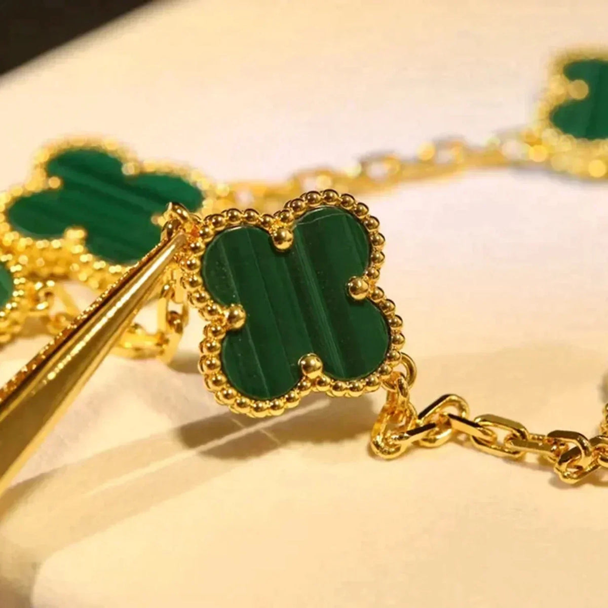 [Dawnora Jewelry] CLOVER 5 MOTIF MALACHITE BRACELET COLLECTION