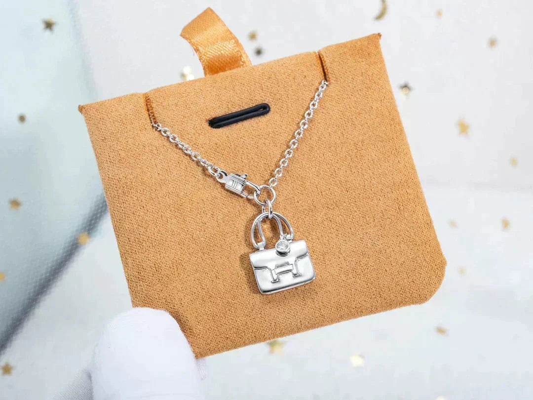 [Dawnora Jewelry]AMULETTE PEDANT SILVER NECKLACE