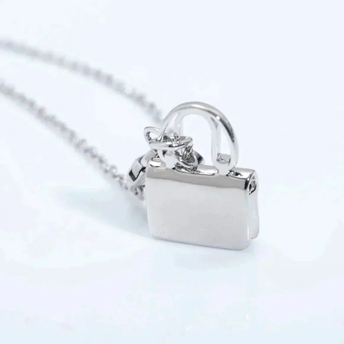 [Dawnora Jewelry]AMULETTE PEDANT SILVER NECKLACE