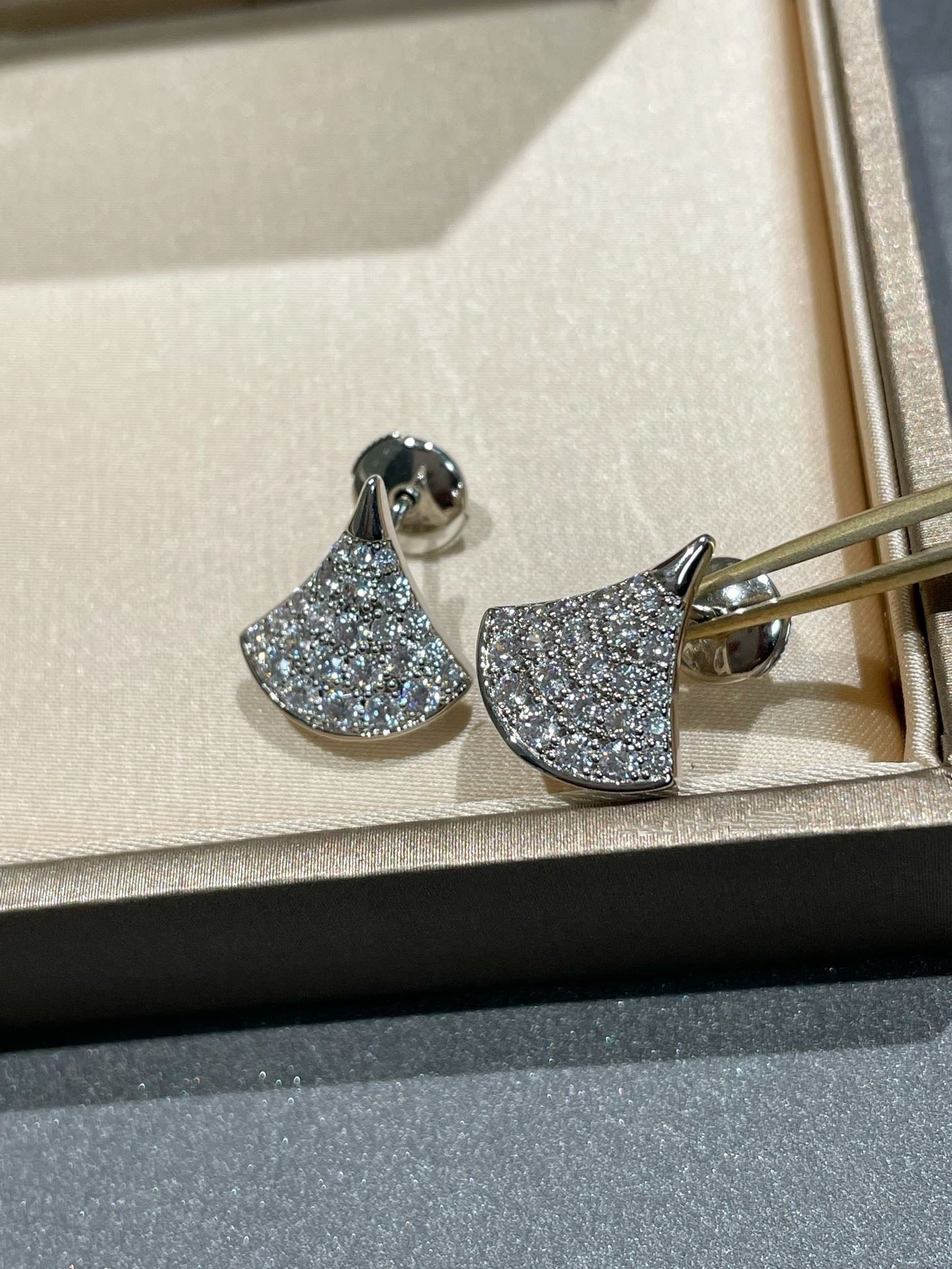 [Dawnora Jewelry]DREAM STUD EARRINGS DIAMOND