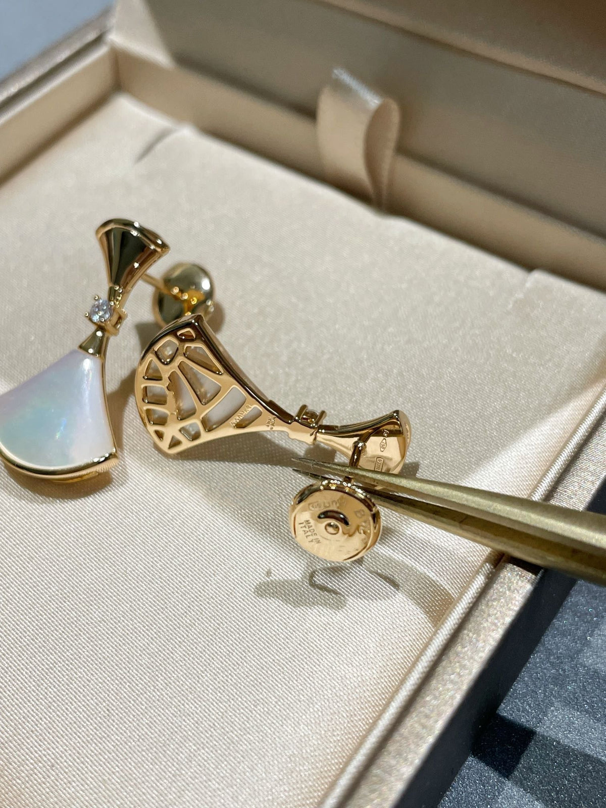 [Dawnora Jewelry]DREAM MOP 1 DIAMOND EARRINGS