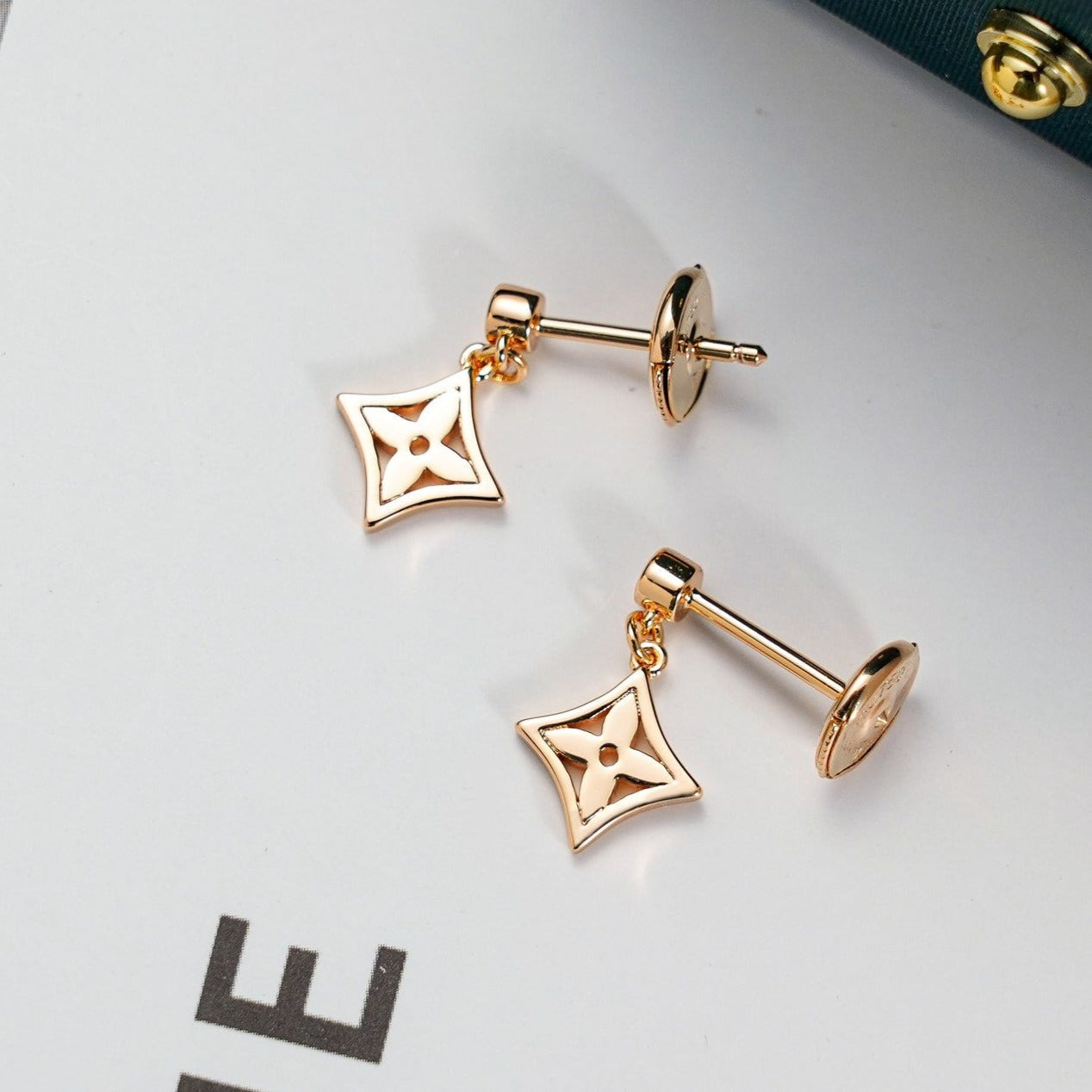 [Dawnora Jewelry]STAR EARRINGS GOLD