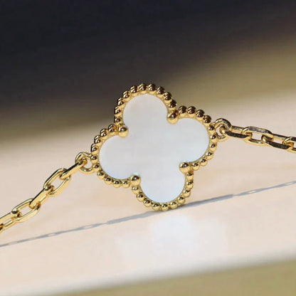 [Dawnora Jewelry]CLOVER 20 MOTIFS WHITE MOP NECKLACE
