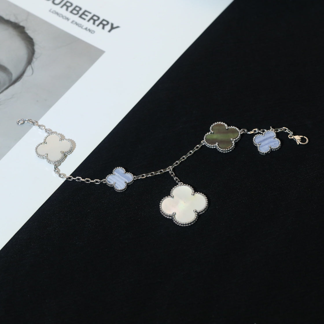 [Dawnora Jewelry]CLOVER BRACELET 5 MOTIFS MOP CHALCEDONY SILVER