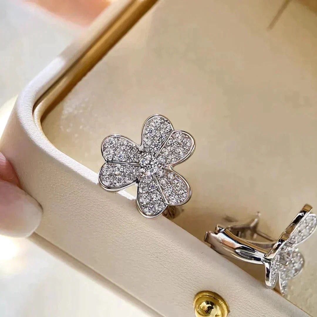 [Dawnora Jewelry]CLOVER COMOS DIAMOND EARRINGS SILVER