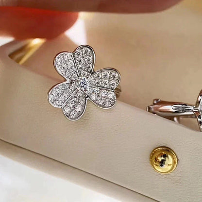 [Dawnora Jewelry]CLOVER COMOS DIAMOND EARRINGS SILVER