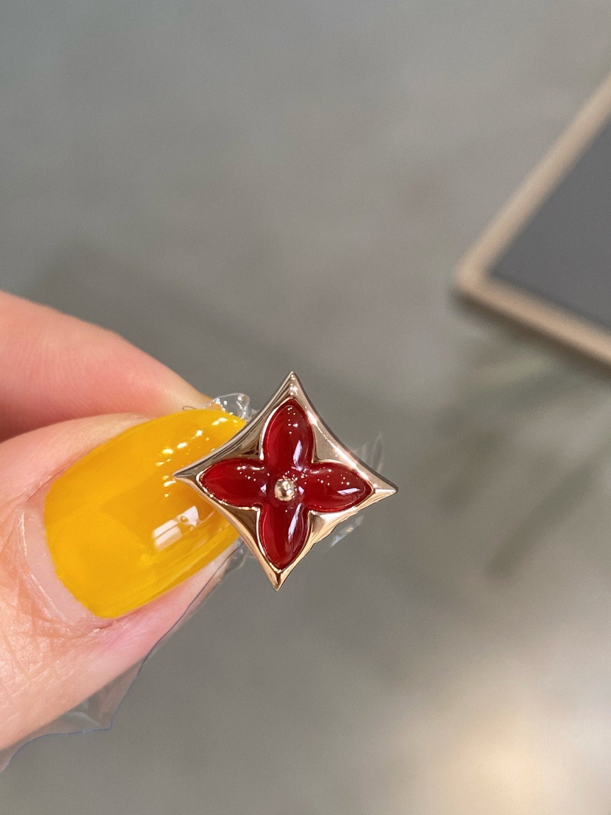 [Dawnora Jewelry]STAR AND SUN PINK GOLD CARNELIAN STUD EARRINGS