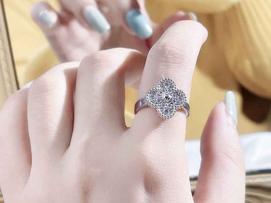 [Dawnora Jewelry]CLOVER DIAMOND RING