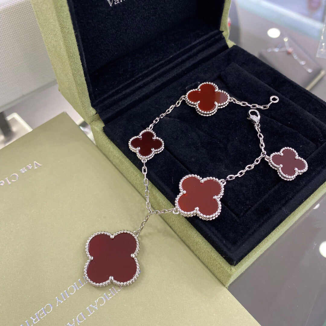 [Dawnora Jewelry]CLOVER 5 MOTIFS SIVLER CARNELIAN BRACELET
