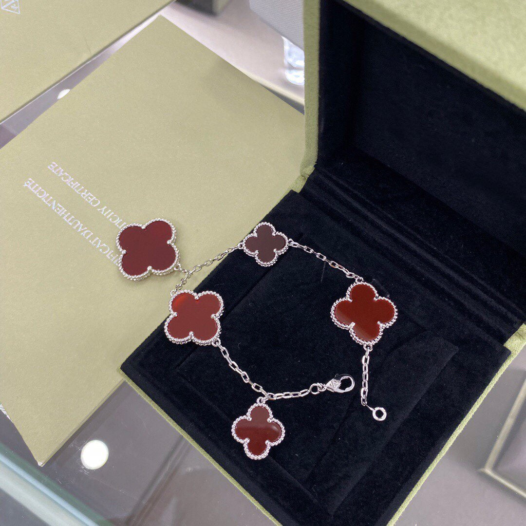 [Dawnora Jewelry]CLOVER 5 MOTIFS SIVLER CARNELIAN BRACELET