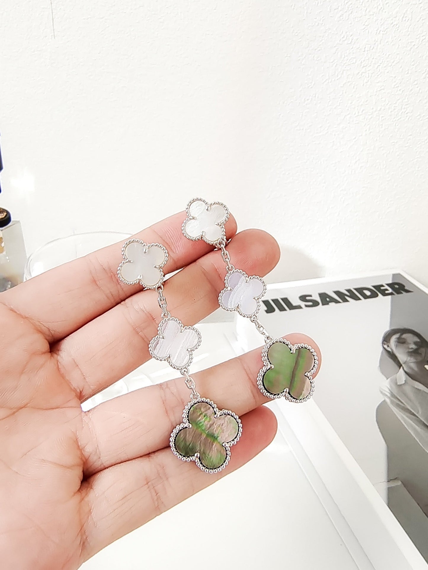 [Dawnora Jewelry]CLOVER 3 MOTIFS CHALCEDONY DARK MOP SILVER EARRINGS