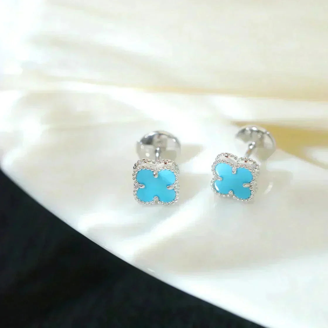 [Dawnora Jewelry]CLOVER MINI 9.5MM ONYX STUD EARRINGS SILVER