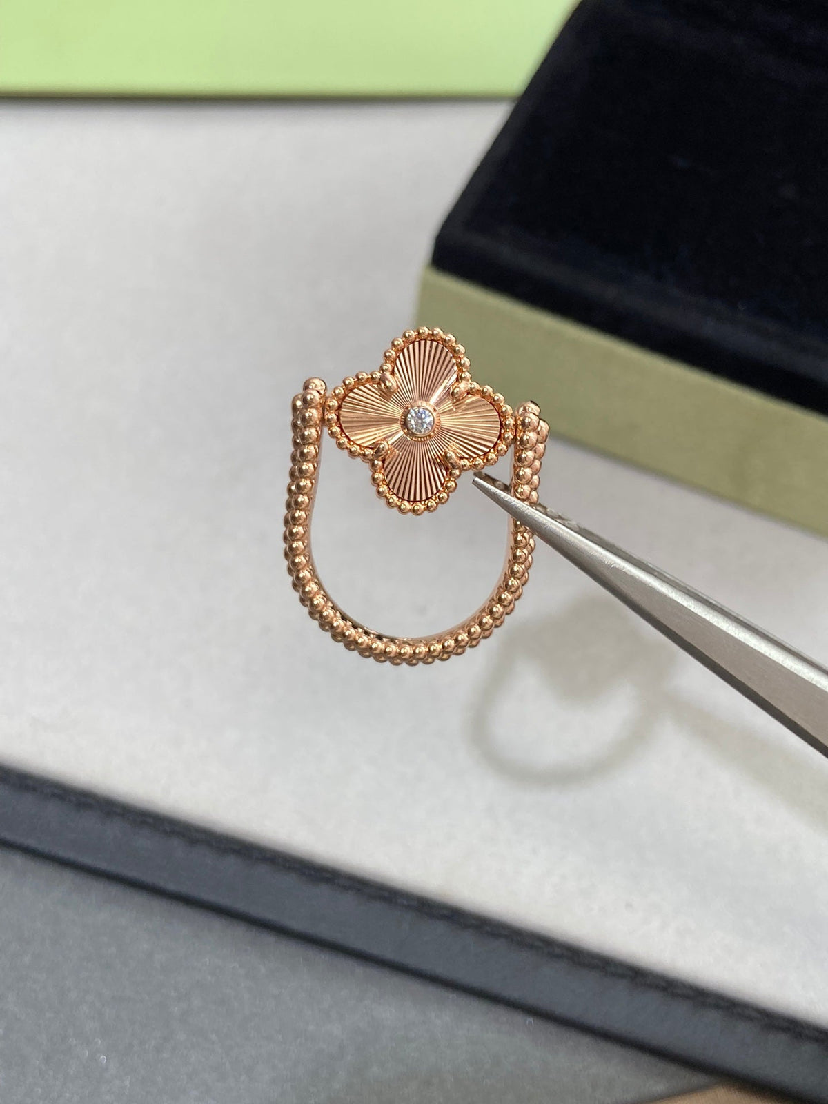 [Dawnora Jewelry]CLOVER RIVERSIBLE ROSE GOLD RING