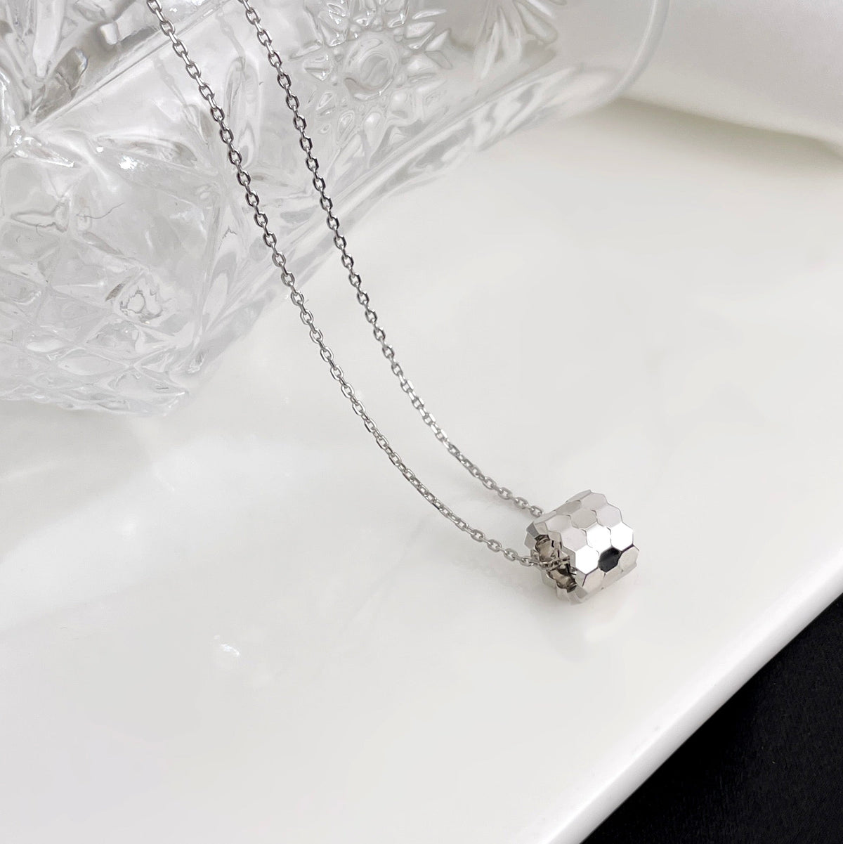 [Dawnora Jewelry]BEE MINI NECKLACE