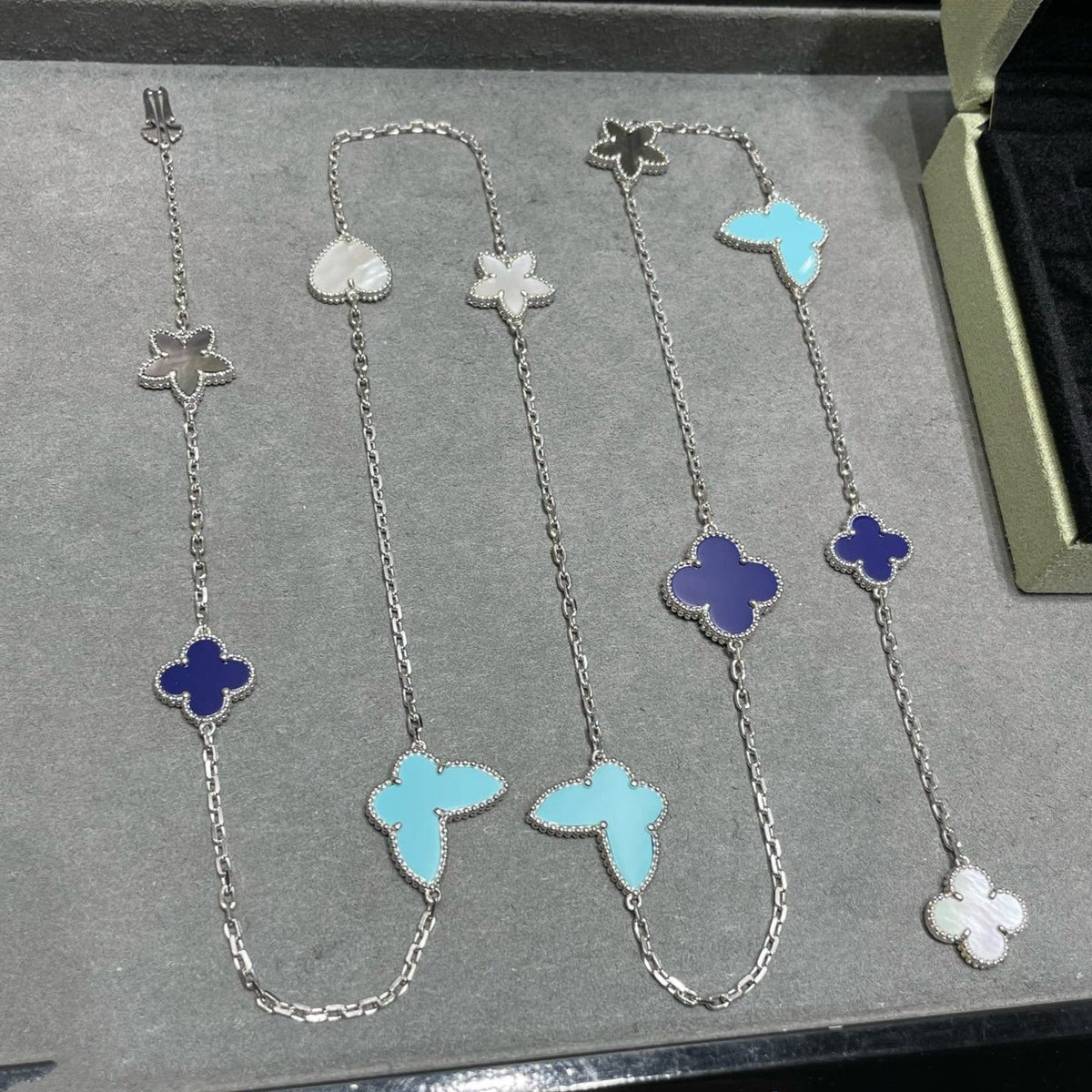 [Dawnora Jewelry]LUCKY CLOVER SILVER 11 MOTIF NECKLACE