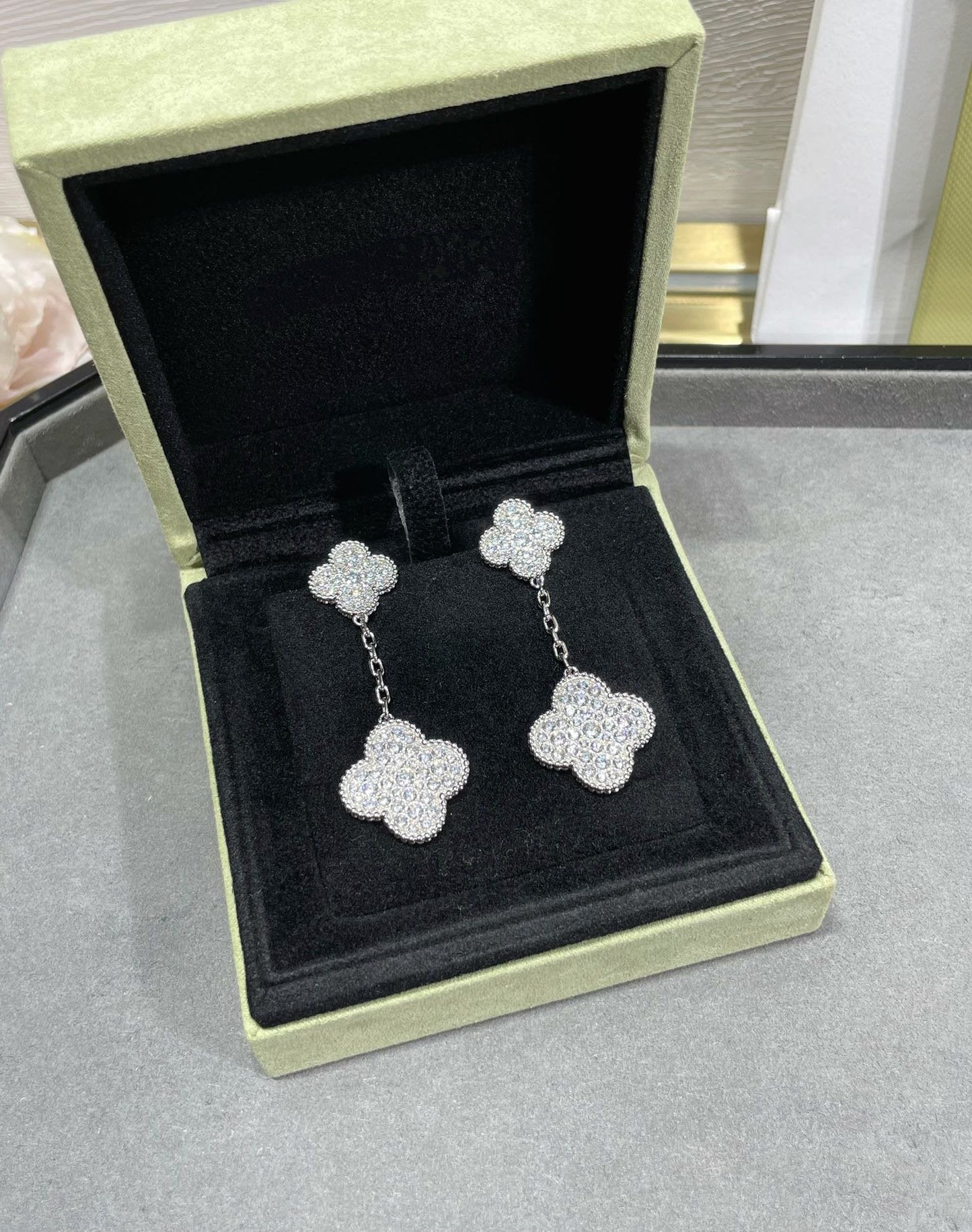 [Dawnora Jewelry]CLOVER 2 MOTIFS DIAMOND PAVED SILVER EARRINGS