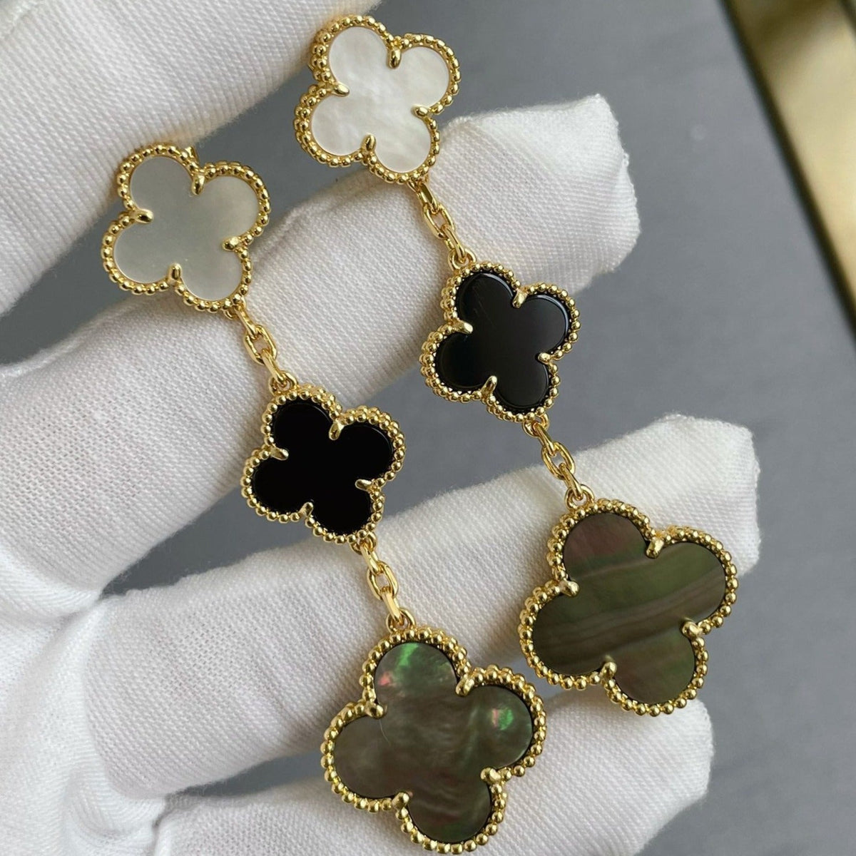 [Dawnora Jewelry]CLOVER 3 MOTIF MOP ONYX DARK MOP PINK GOLD EARRINGS
