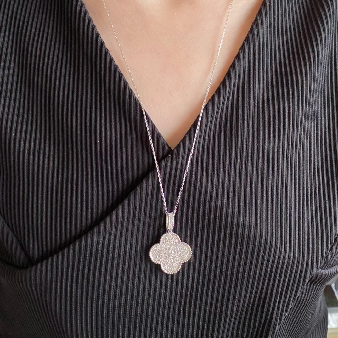 [Dawnora Jewelry]CLOVER 25MM LARGE PEDANT DIAMOND PAVED LONG NECKLACE