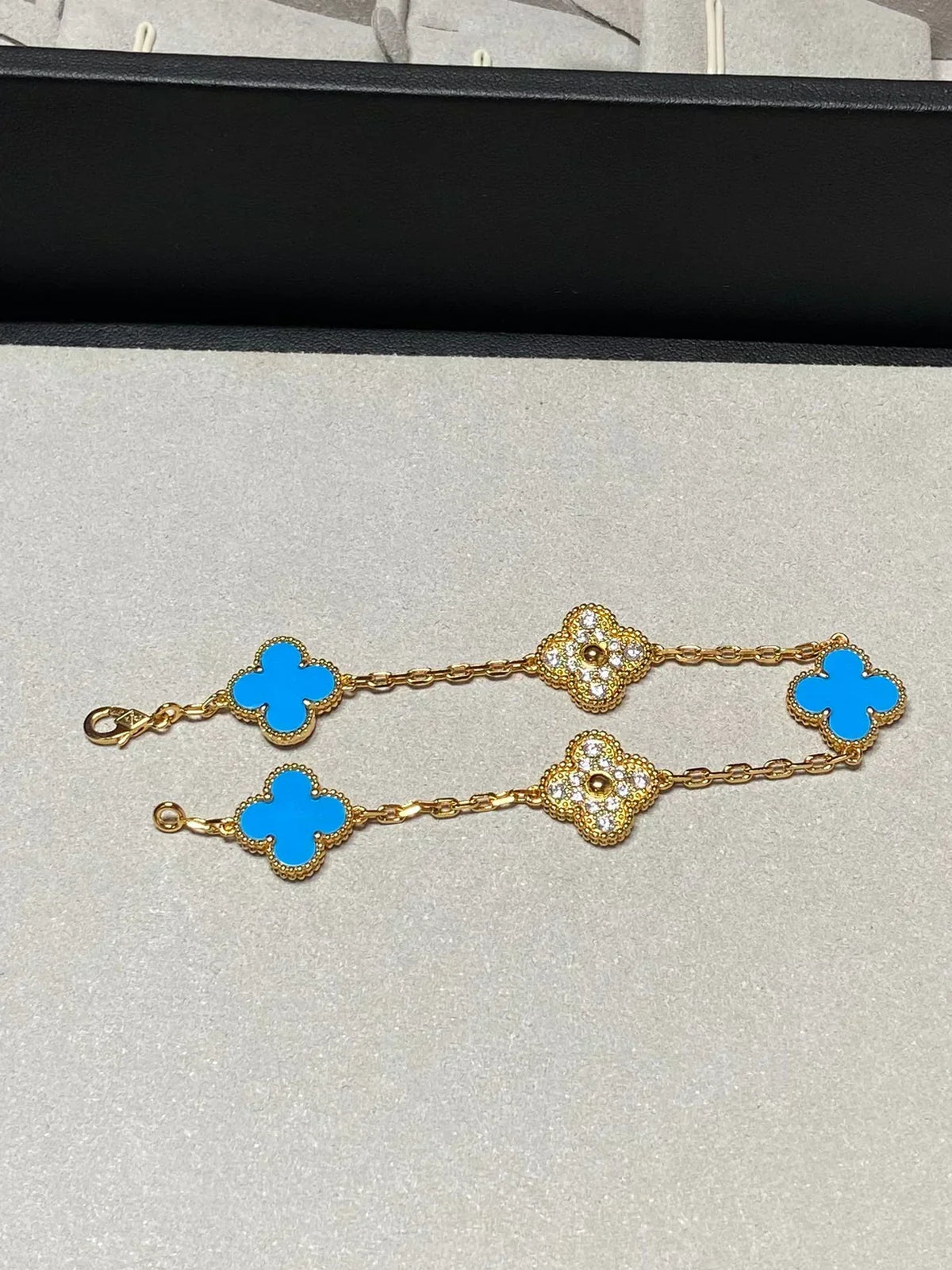[Dawnora Jewelry] CLOVER 5 MOTIF BLUE AGATE BRACELET COLLECTION