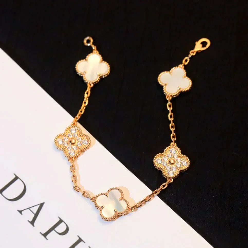 [Dawnora Jewelry]CLOVER WHITE PEARL MOP 5 MOTIF BRACELET COLLECTION