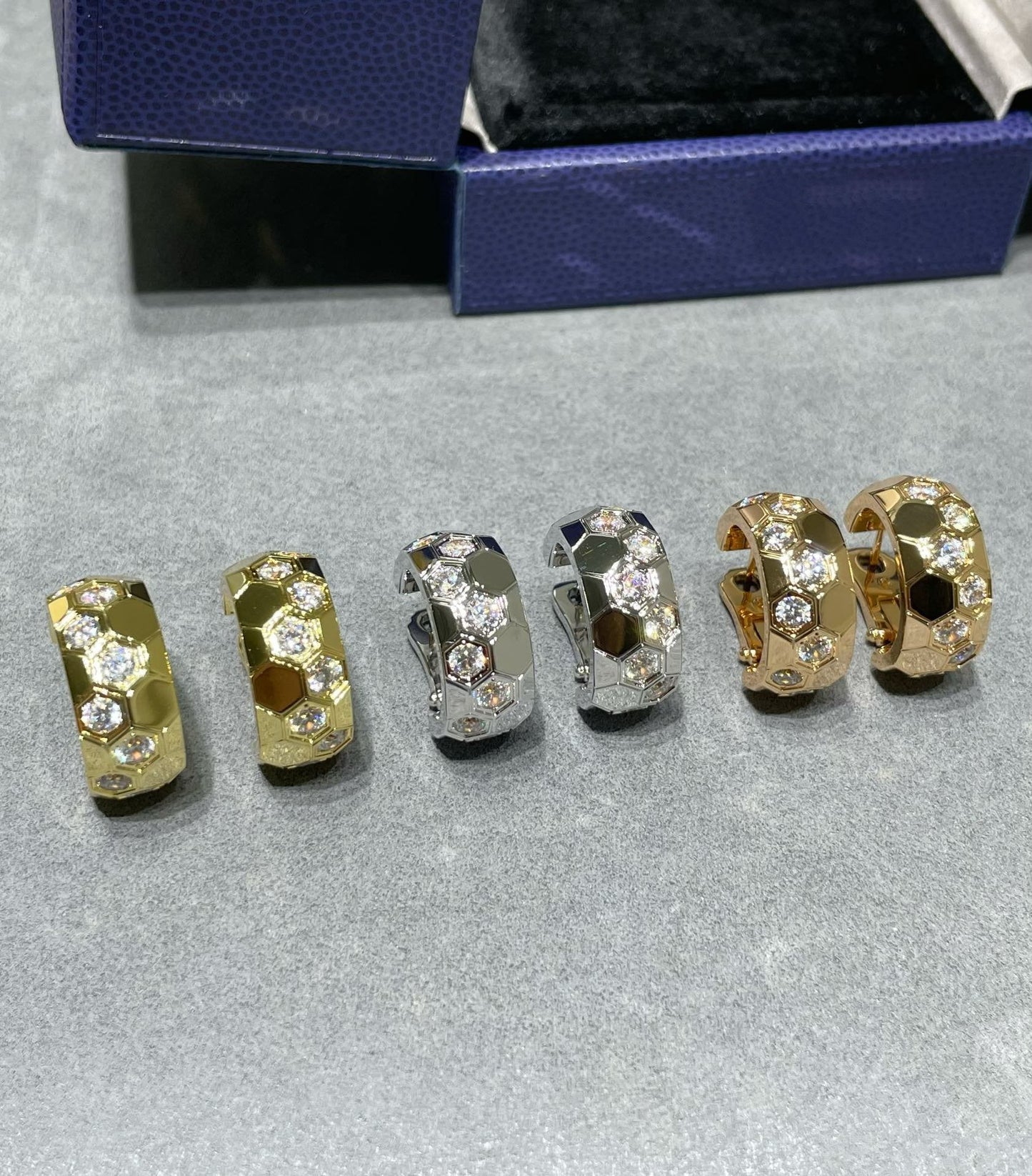 [Dawnora Jewelry]BEE LOVE DIAMOND HOOP EARRINGS
