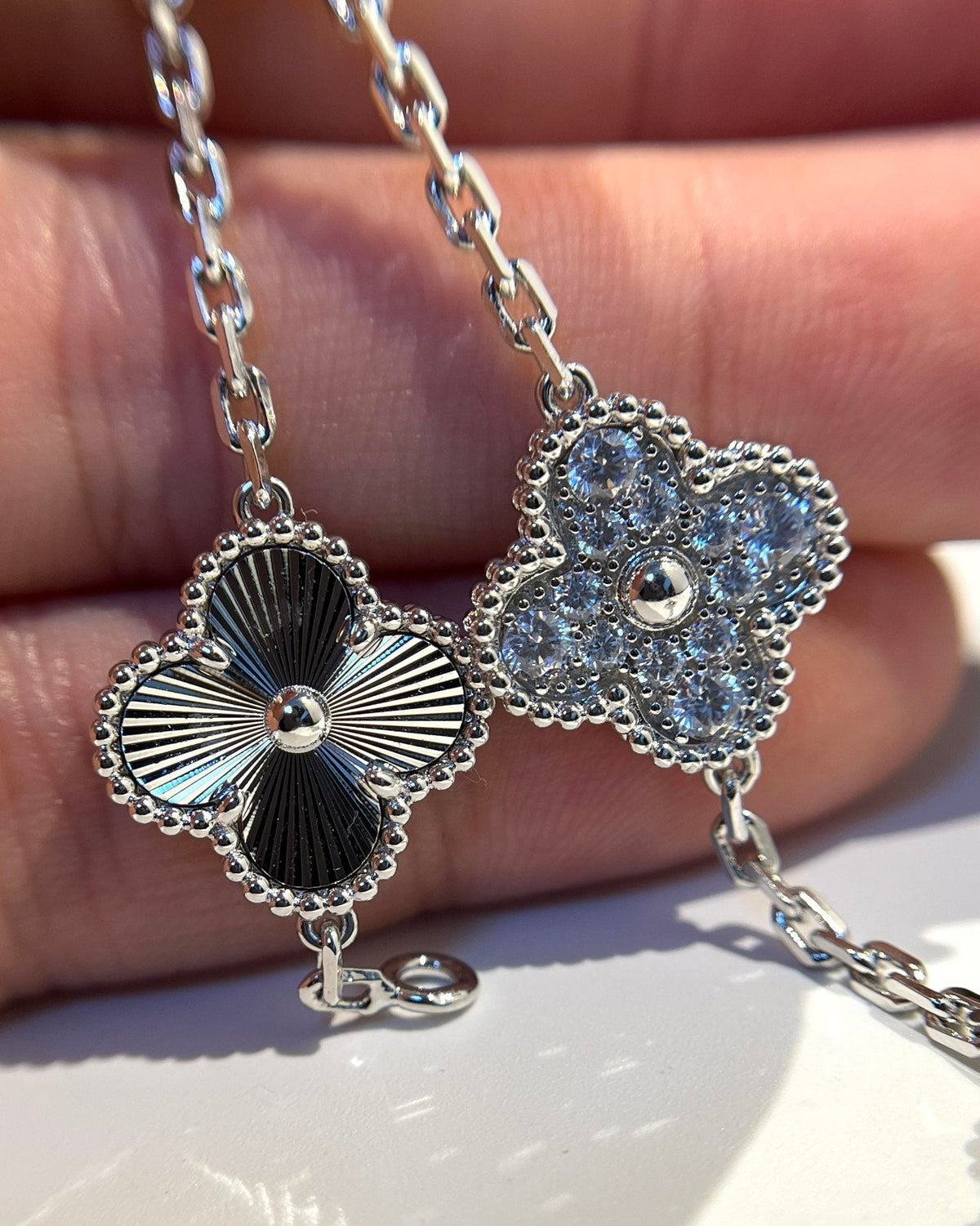 [Dawnora Jewelry] CLOVER 5 MOTIF LASER BRACELET COLLECTION