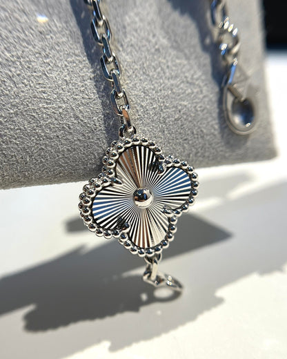 [Dawnora Jewelry] CLOVER 5 MOTIF LASER BRACELET COLLECTION