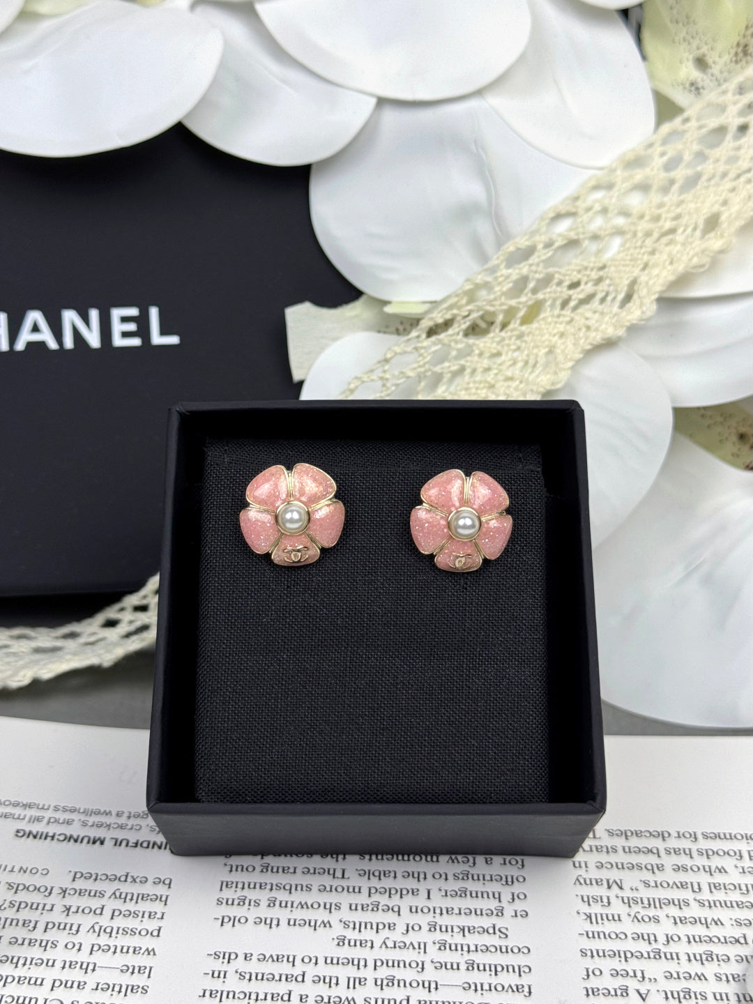 [Dawnora Jewelry]26C Pink Camellia Pearl Enamel Stud Earrings