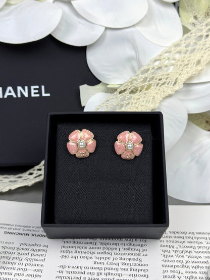 [Dawnora Jewelry]26C Pink Camellia Pearl Enamel Stud Earrings