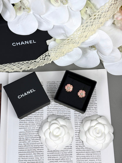 [Dawnora Jewelry]26C Pink Camellia Pearl Enamel Stud Earrings