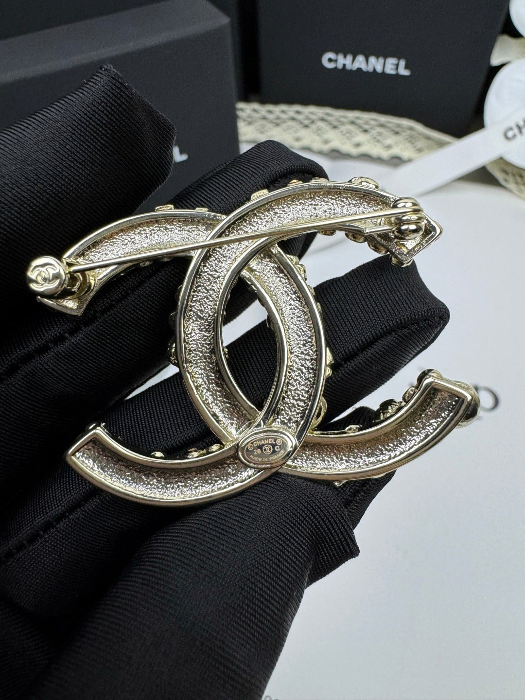 [Dawnora Jewelry]26C Pink-White Enamel Ice Cream Cone Double C Brooch
