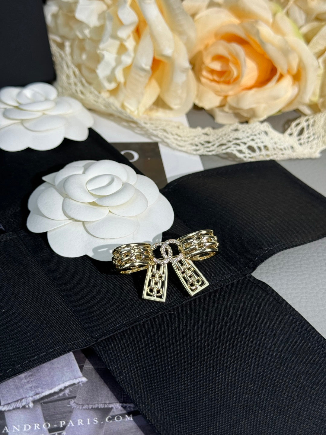 [Dawnora Jewelry]25K Hollow Bow Brooch