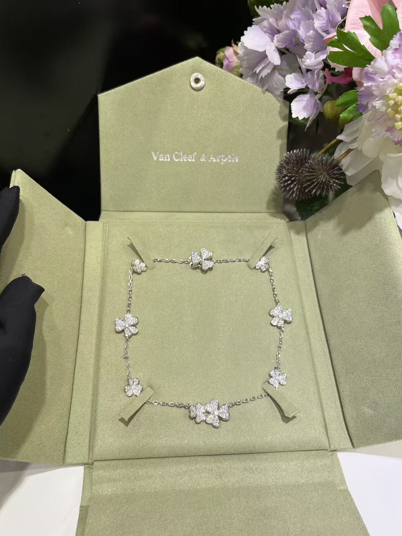 [Dawnora Jewelry]CLOVER 10 MOTIFS  FULL DIAMOND NECKLACE