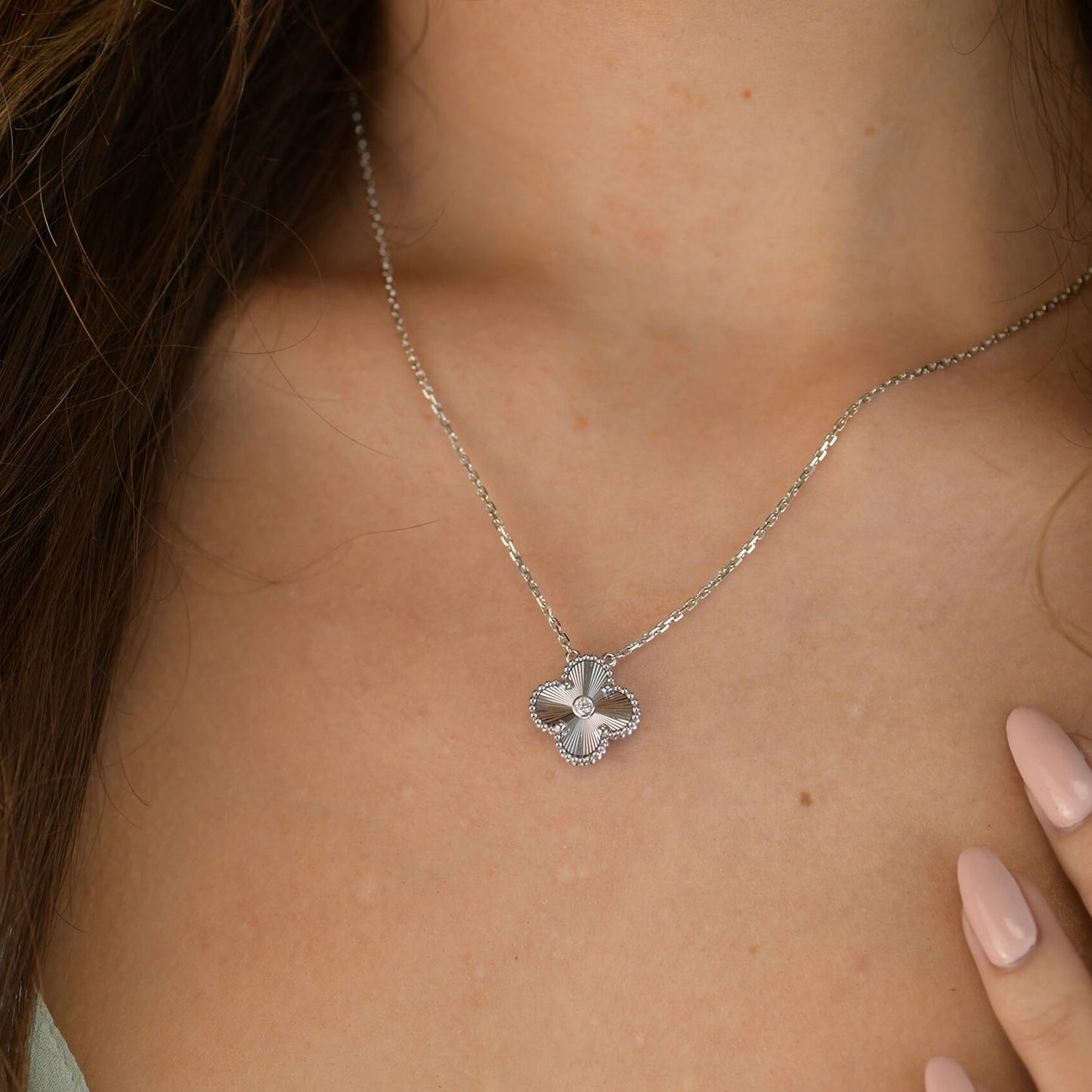 [Dawnora Jewelry]CLOVER  15MM DIAMOND LASER NECKLACE SILVER