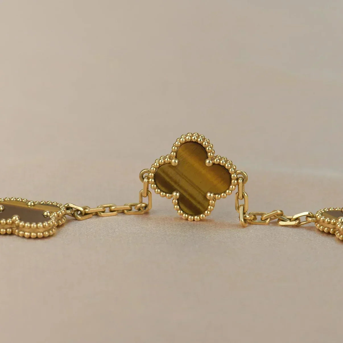 [Dawnora Jewelry] CLOVER 5 MOTIFS TIGER EYE BRACELET COLLECTION
