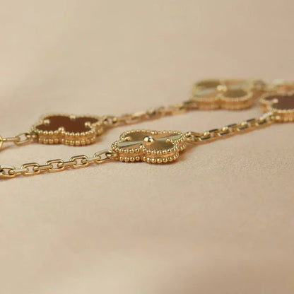 [Dawnora Jewelry] CLOVER 5 MOTIF RED CORNELIAN BRACELET COLLECTION