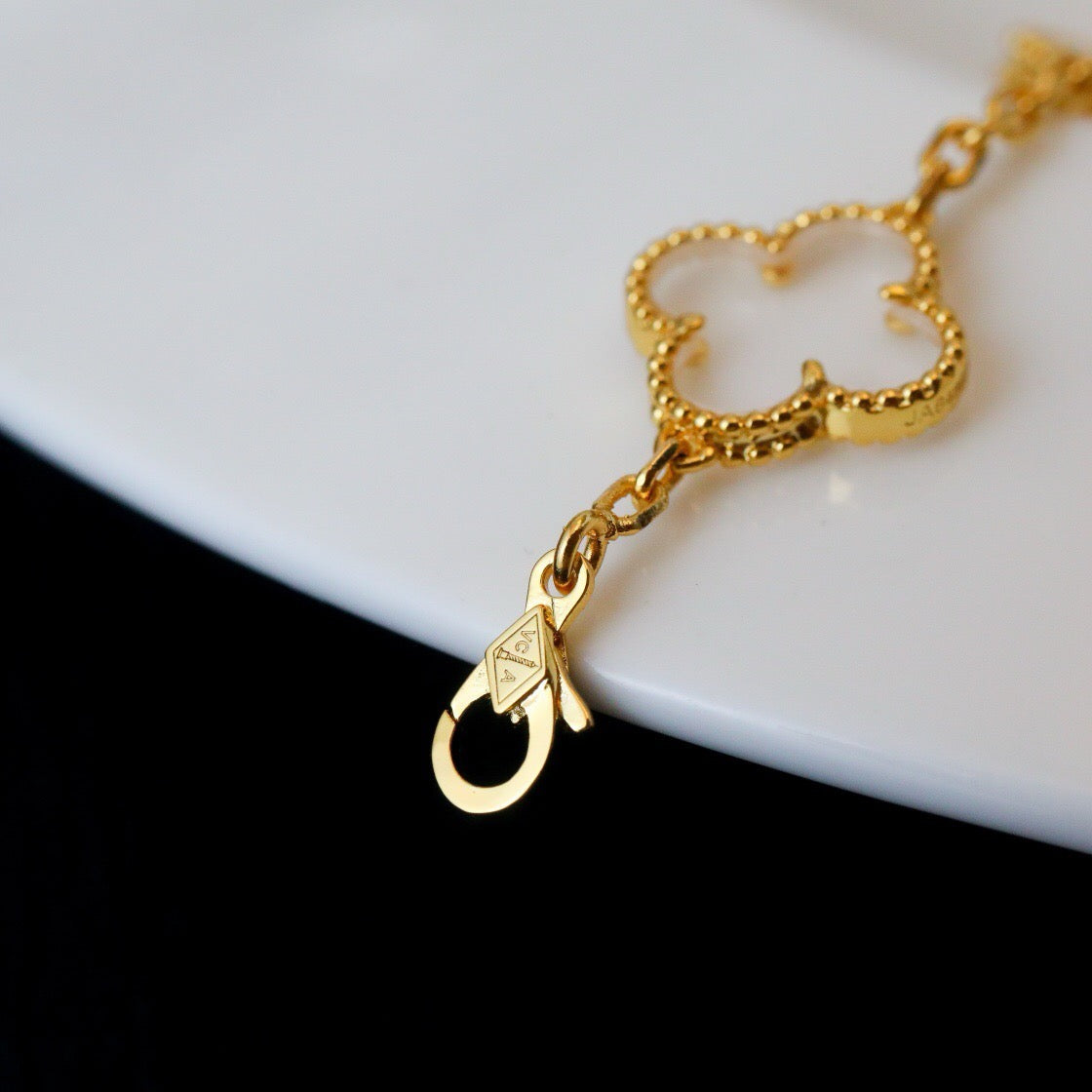 [Dawnora Jewelry]CLOVER 5 MOTIF ROCK CRYSTAL BRACELET