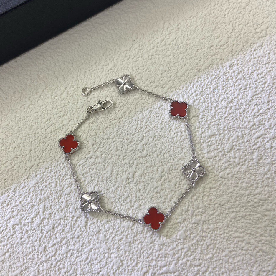 [Dawnora Jewelry]CLOVER 6 MOTIF RED AGATE LASER BRACELET