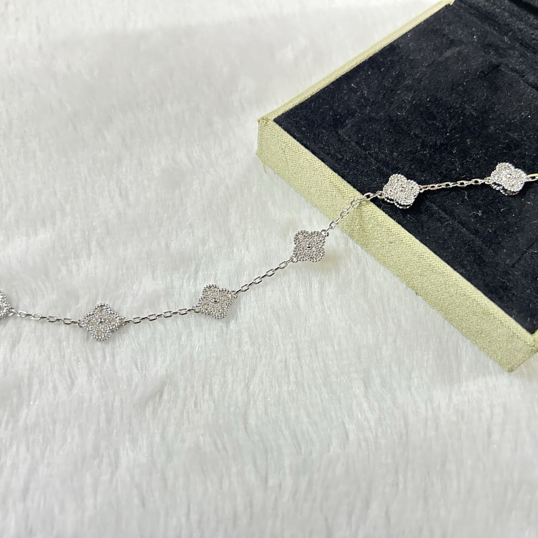 [Dawnora Jewelry]CLOVER 6 MOTIF DIAMOND BRACELET